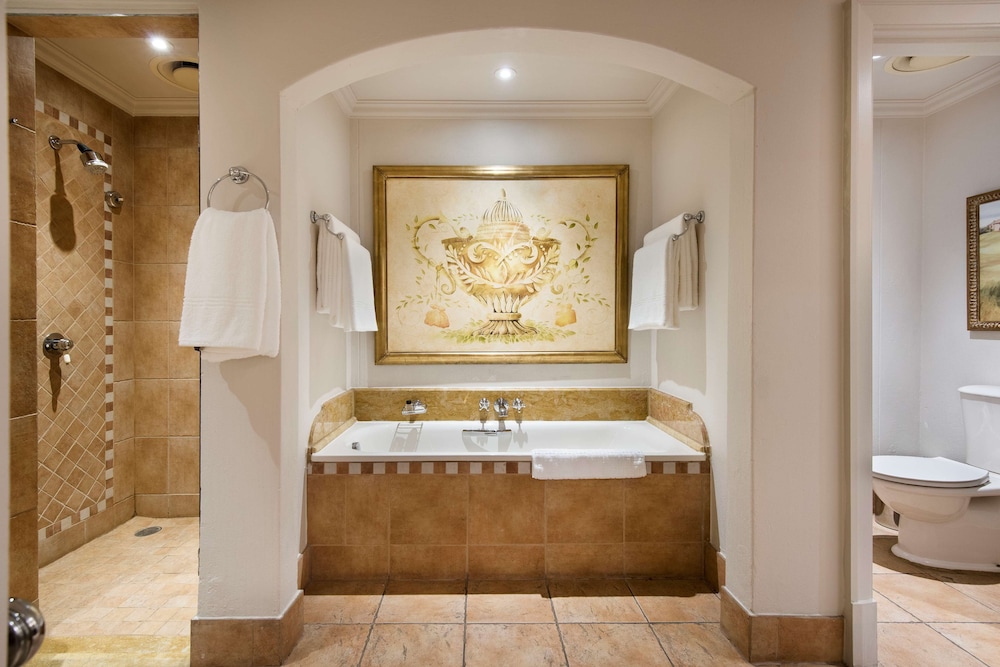 Palazzo Hotel At Montecasino 8/69