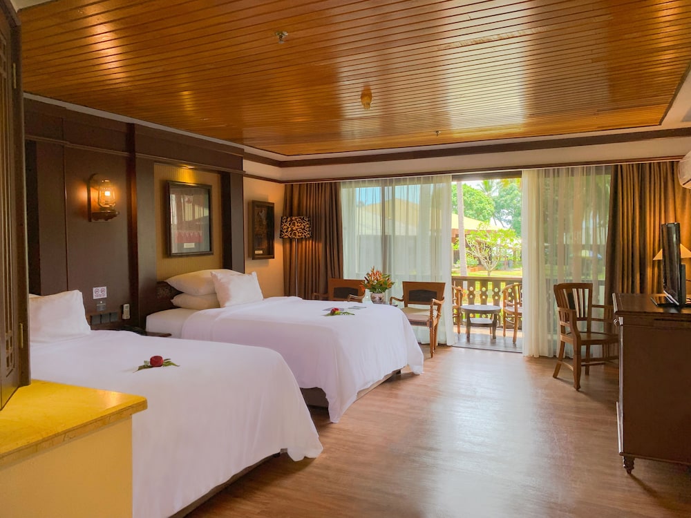 DAMAI BEACH RESORT 20/63