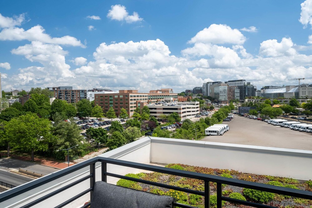 Reside NoMa, a Wyndham Residence 60/63