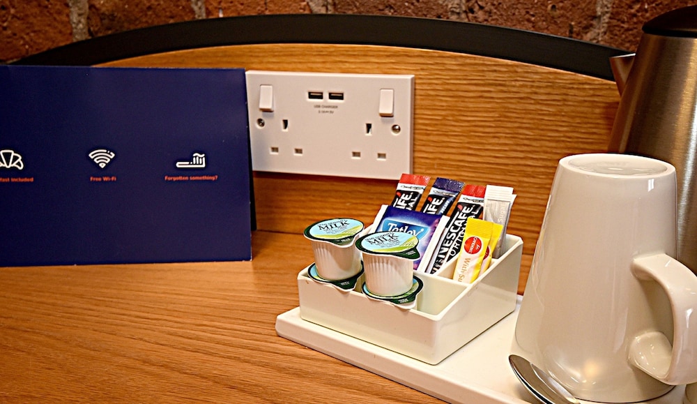 Holiday Inn Express Liverpool Royal Albert Dock 59/76