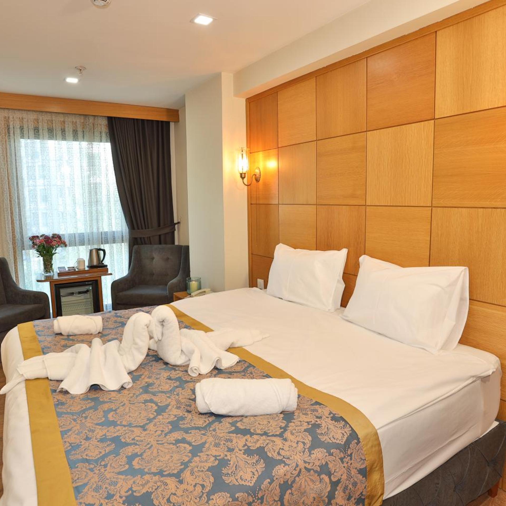 Standard, Double or Twin Bed