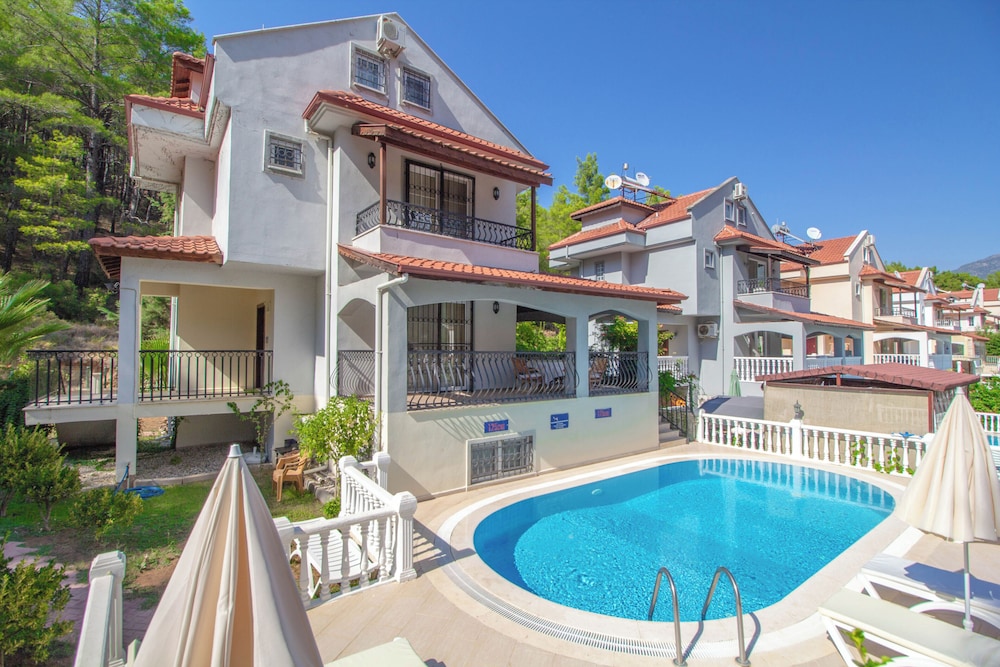 Zehra Villas 42/50