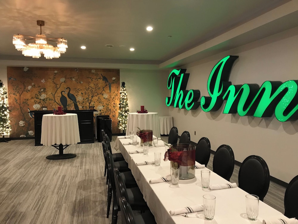 The Inn Hotel Lake Okoboji, Ascend Hotel Collection 37/50