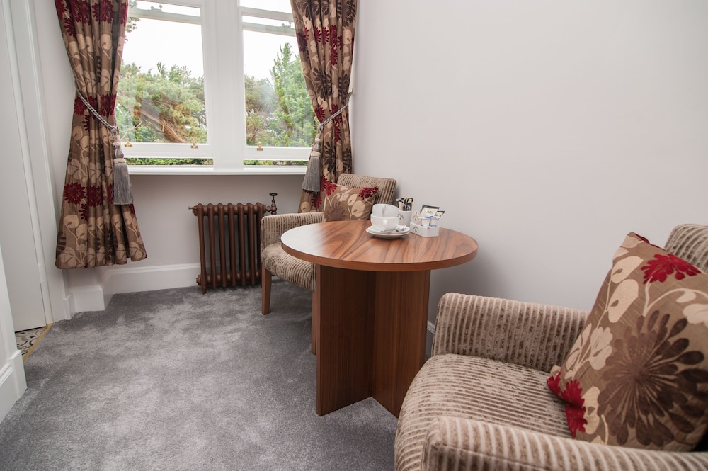 Invernairne guest house 66/78