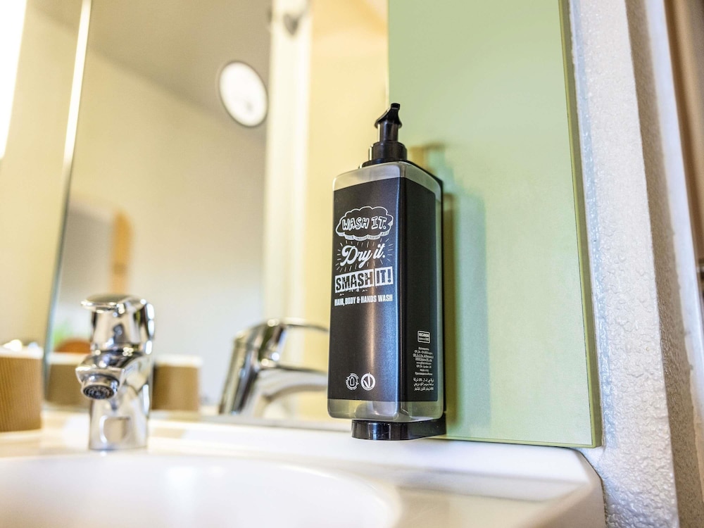 Ibis budget Manchester Salford Quays 32/53