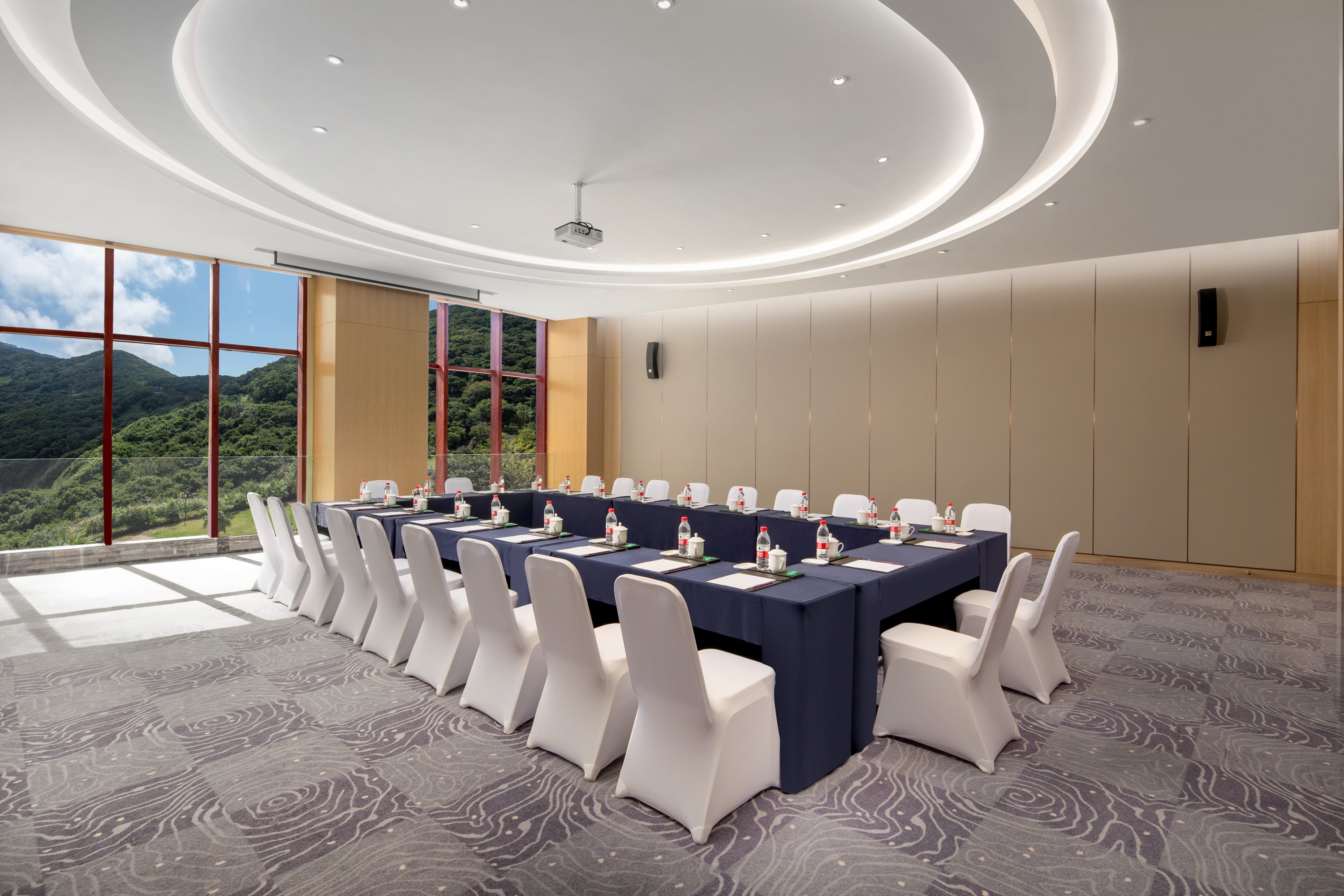 Crowne Plaza Zhoushan Seaview 39/51