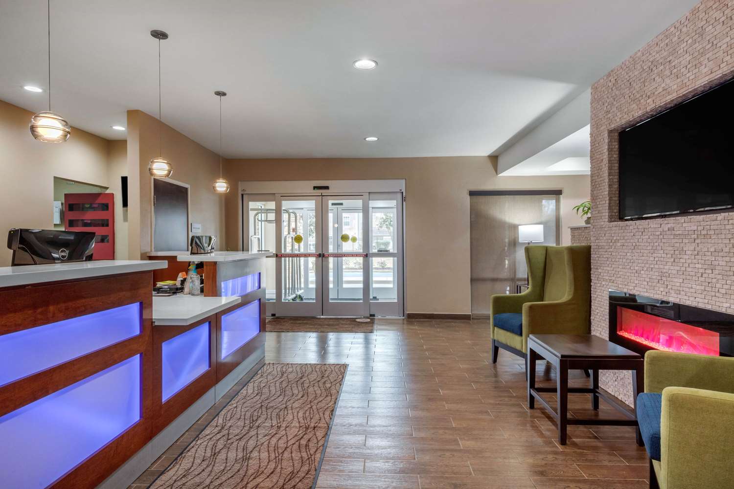 Comfort Inn and Suites Montgomery East Carmichael Rd 39/54