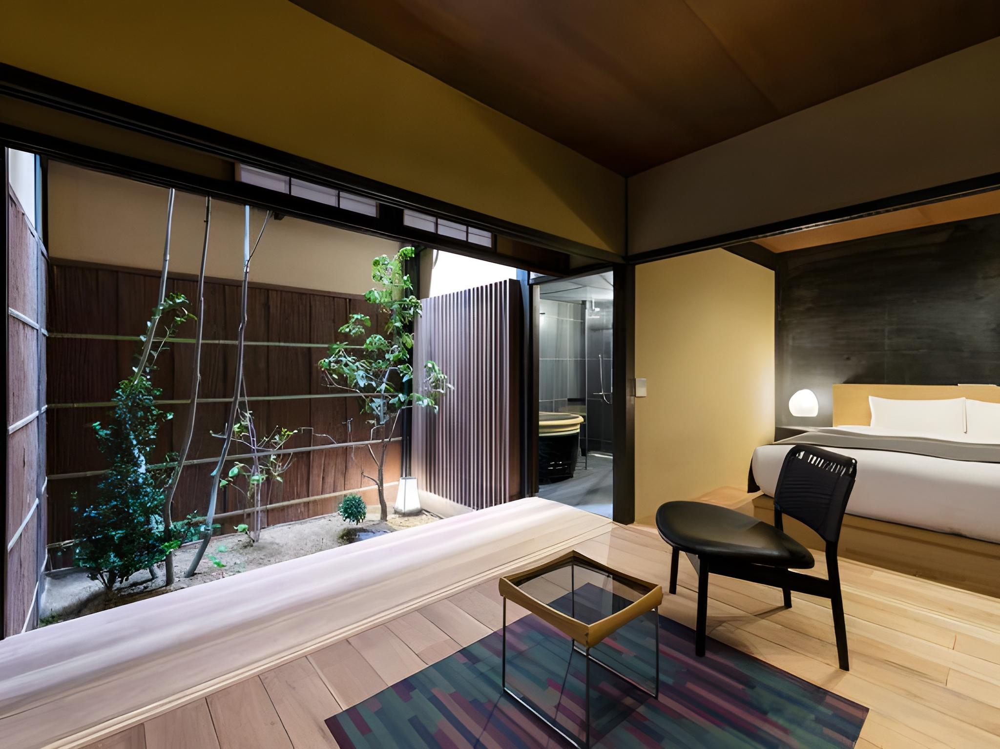 Youkan, Deluxe, King Bed