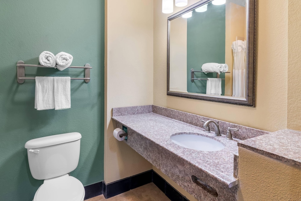 Quality Inn & Suites - Marlin 50/56