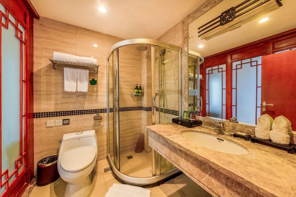 Rezen Kingtown Hotel (Chongqing Liangjiang New District) 53/58