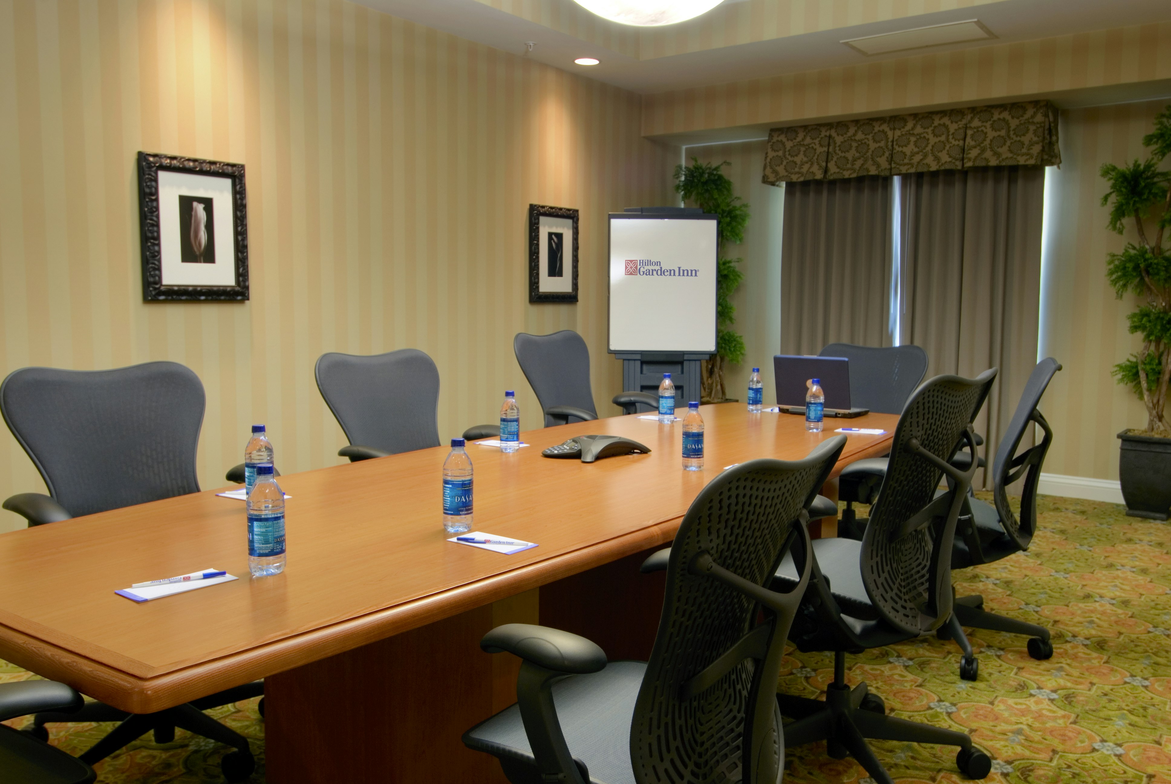 HILTON GARDEN INN SACRAMENTO ELK GROVE 42/51