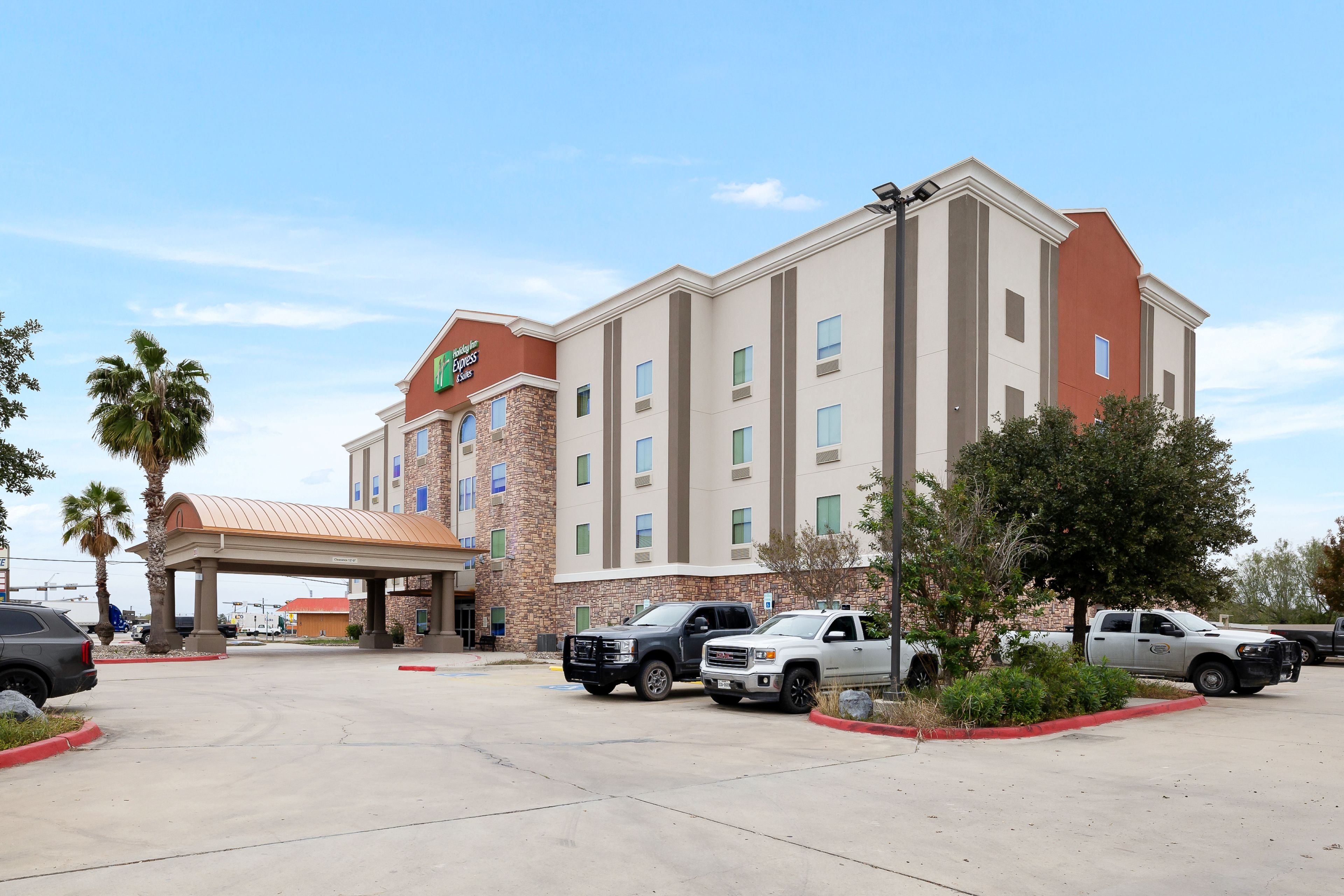 Holiday Inn Express Hotel And Suites George West 34/37