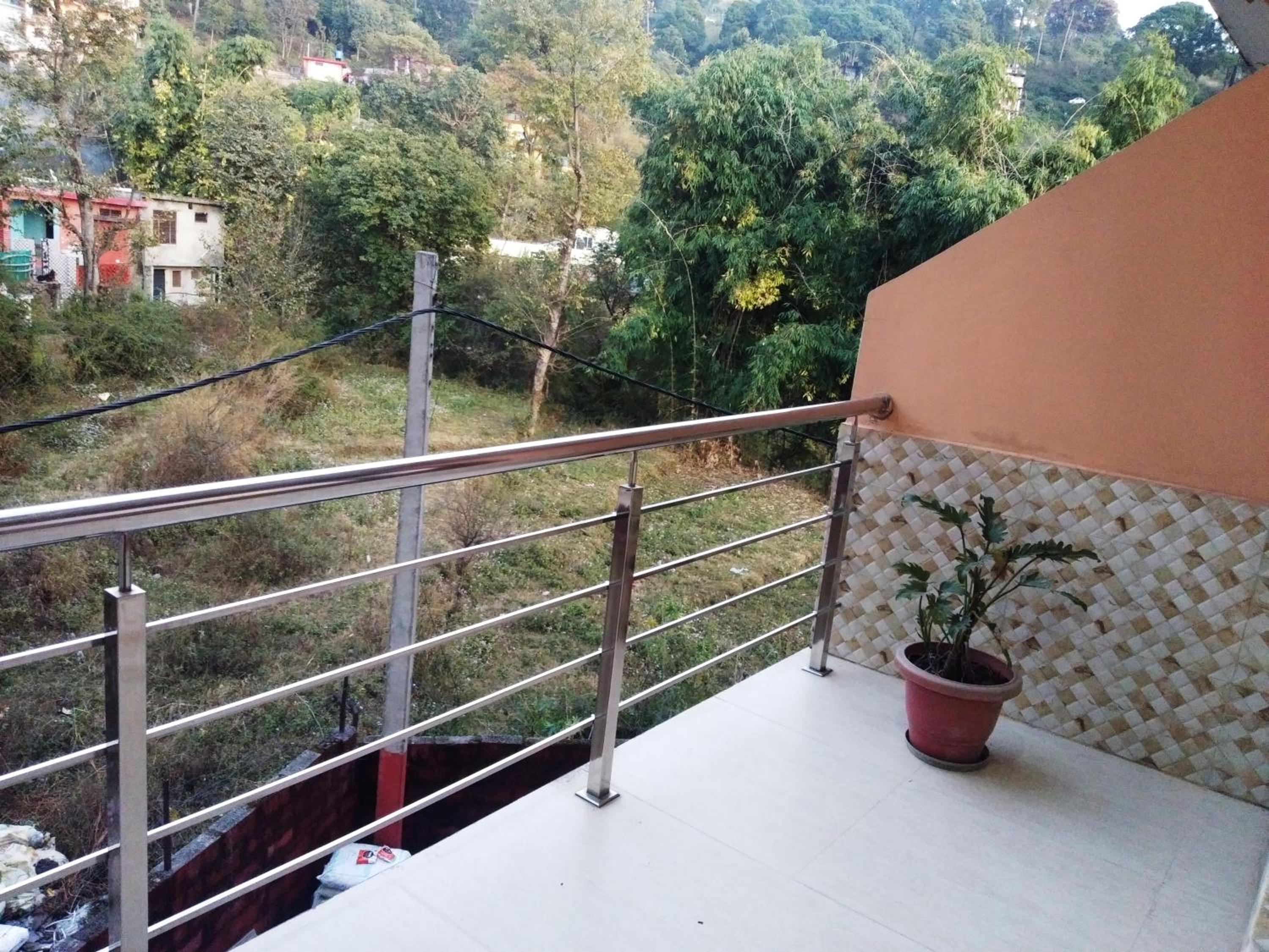 Oyo 10820 Hotel Nature's View 4/68