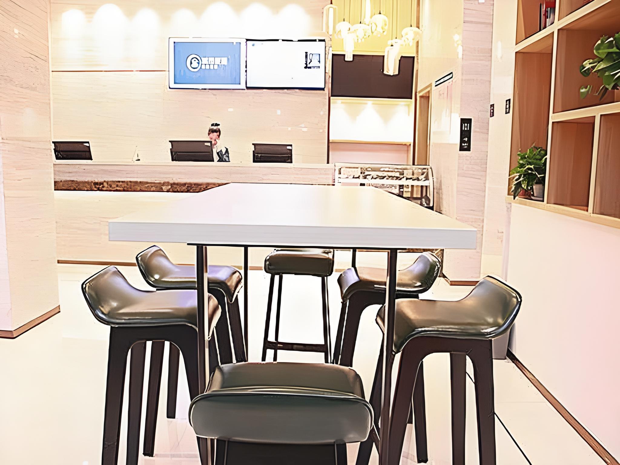 City Comfort Inn (Chenzhou You'a International Plaza) 31/36