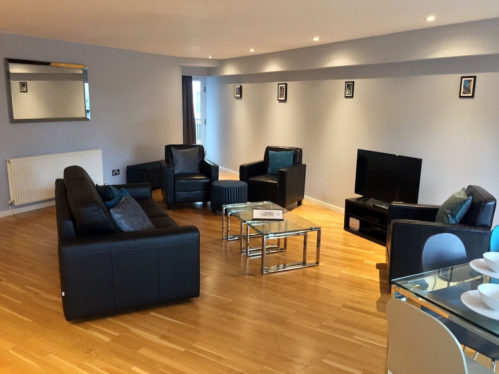 Tolbooth Apartments 38/49