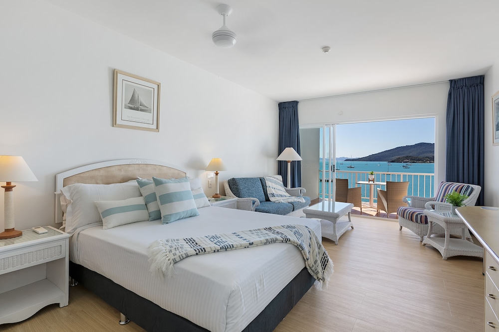 Coral Sea Marina Resort 36/87