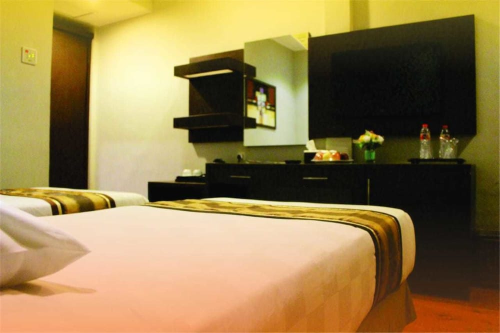 Grand Palace Hotel Makassar 6/18