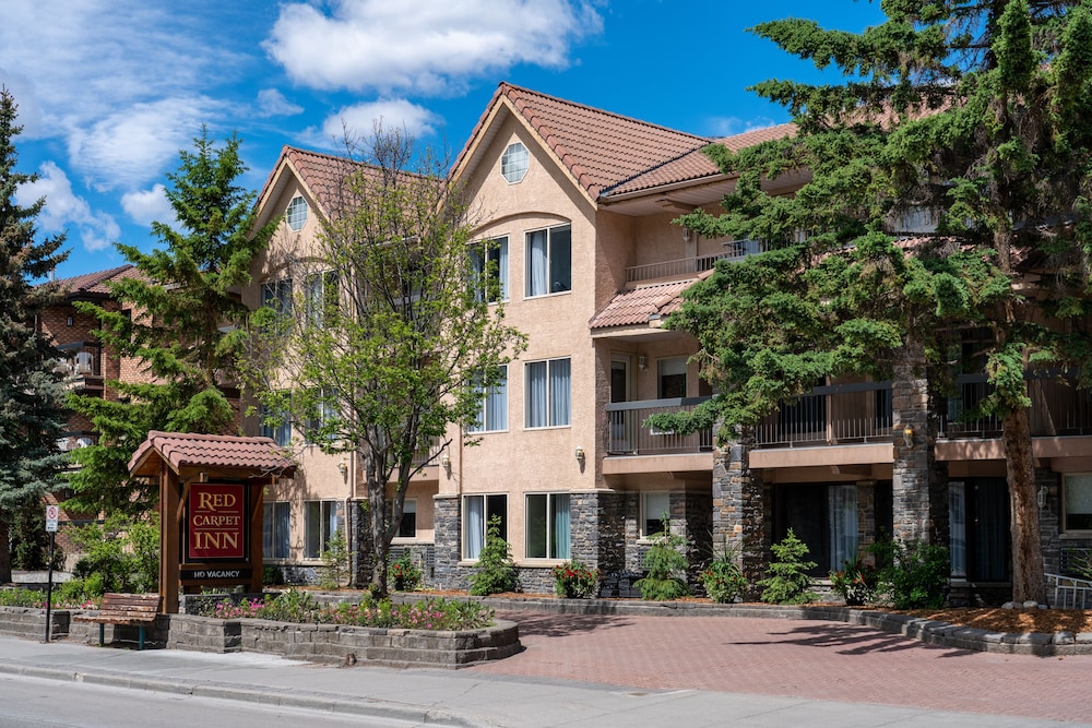 Red Carpet Inn Banff Hotel 9/75