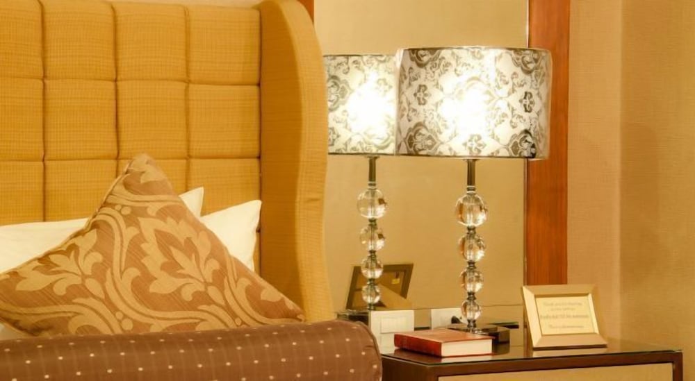 Royal Garden Hotel 30/44