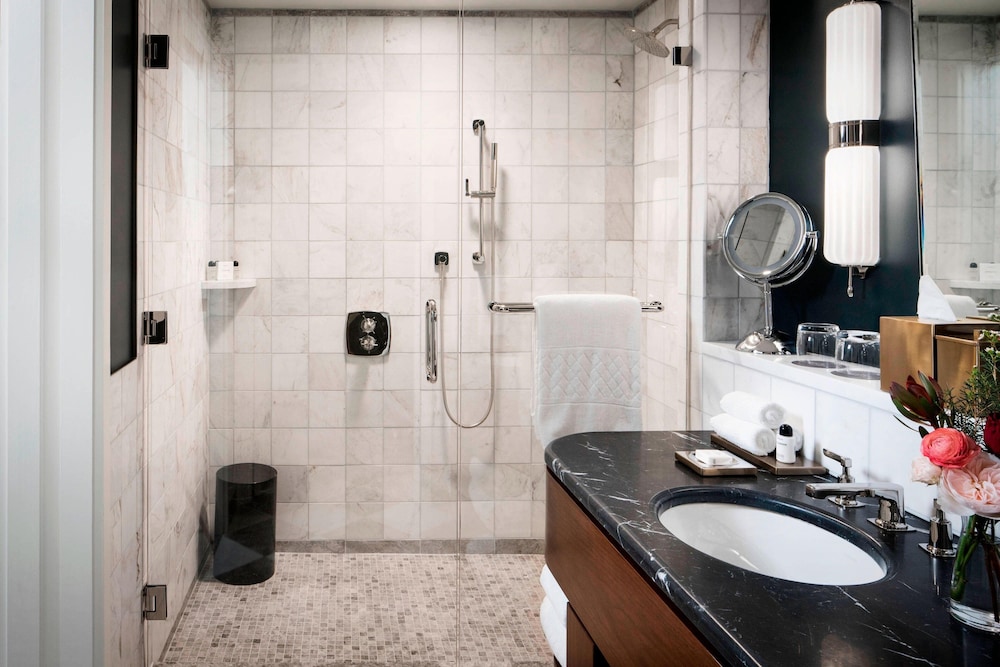 PERRY LANE HOTEL, A LUXURY COLLECTION HOTEL, SAVANNAH 15/60