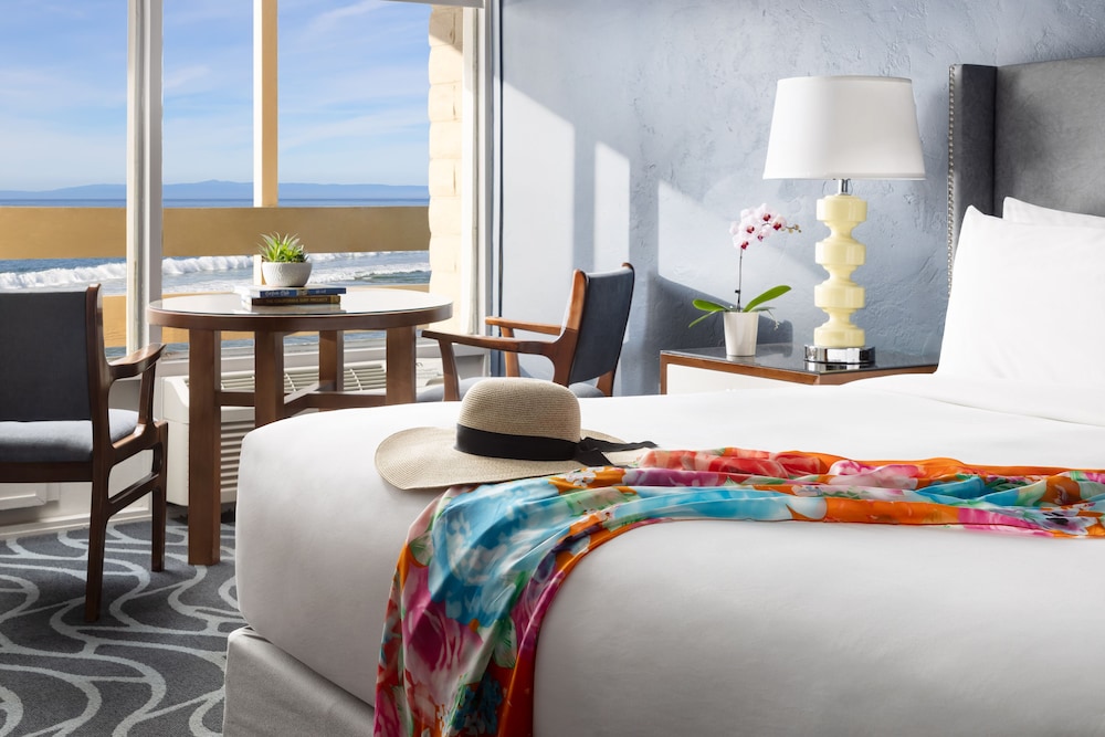 Monterey Beach Hotel, a Tribute Portfolio Hotel 26/83