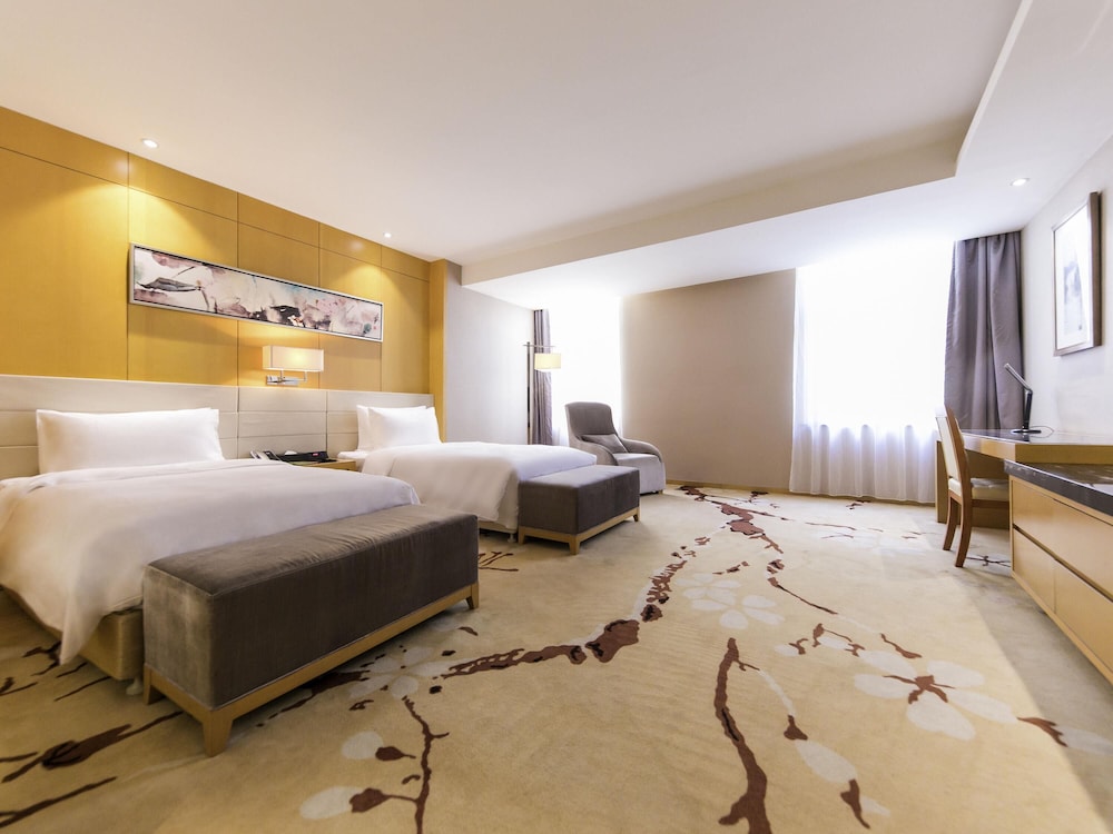 Mercure Beijing Chang An West 15/48