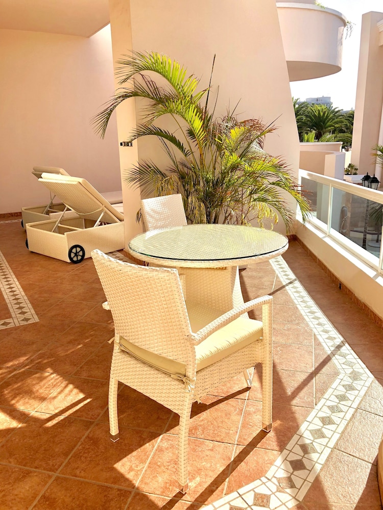 Flamingo Suites 32/50