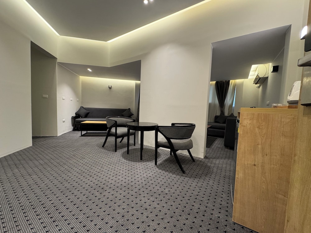 Atlas International Hotels 43/48