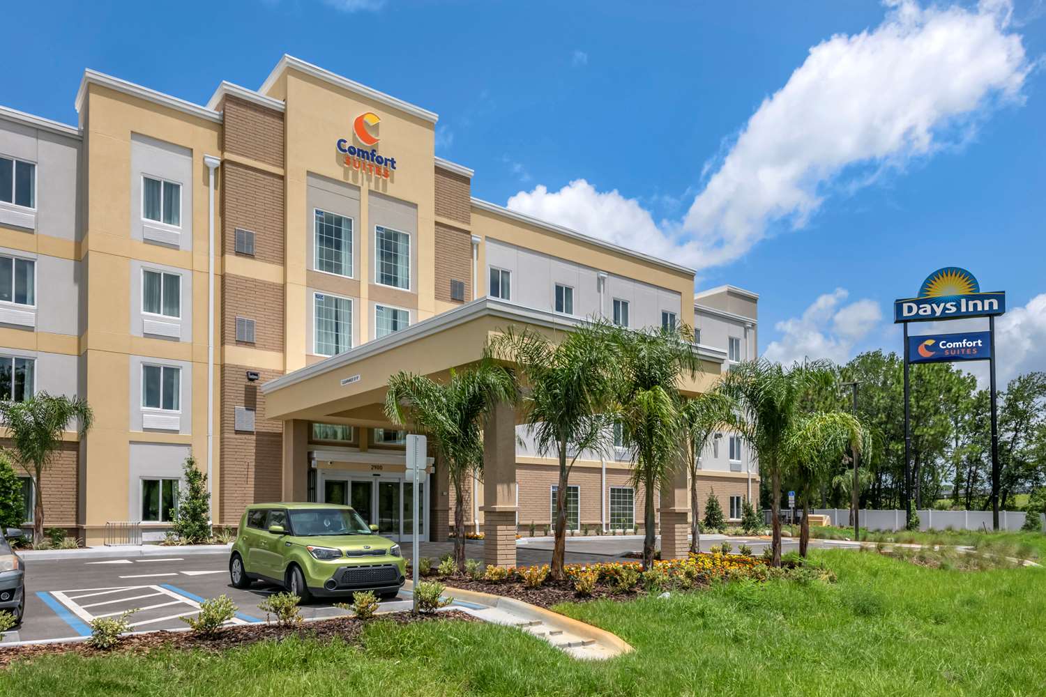 Comfort Suites Daytona Beach-Speedway 33/35