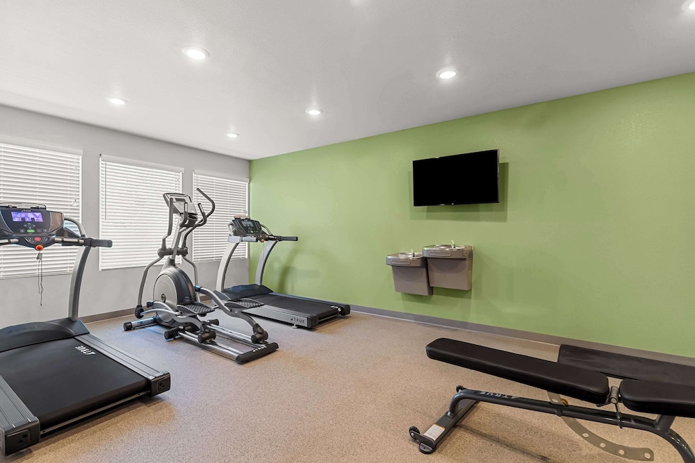 WoodSpring Suites Corona 7/23