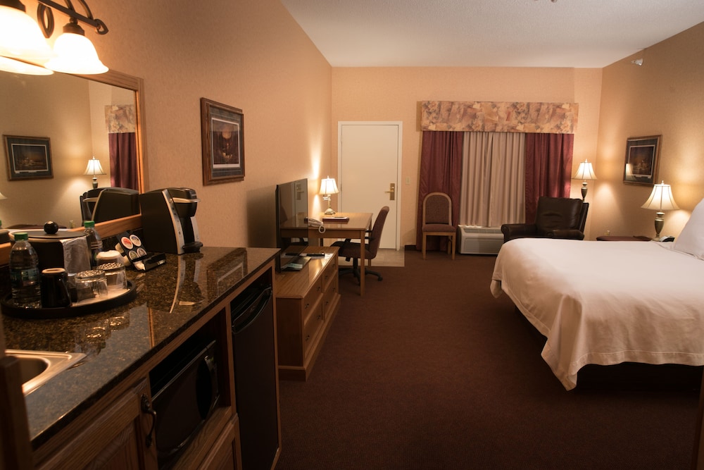 Norfolk Lodge Suites Ascend Hotel Collection 11/32