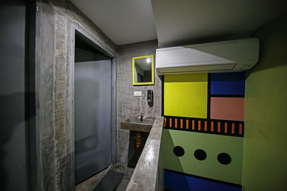 D522 Hostel at Kiener Hills - Near Cebu Airport 24/39
