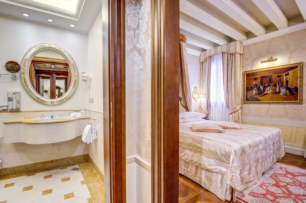 Canal Grande Hotel 20/36