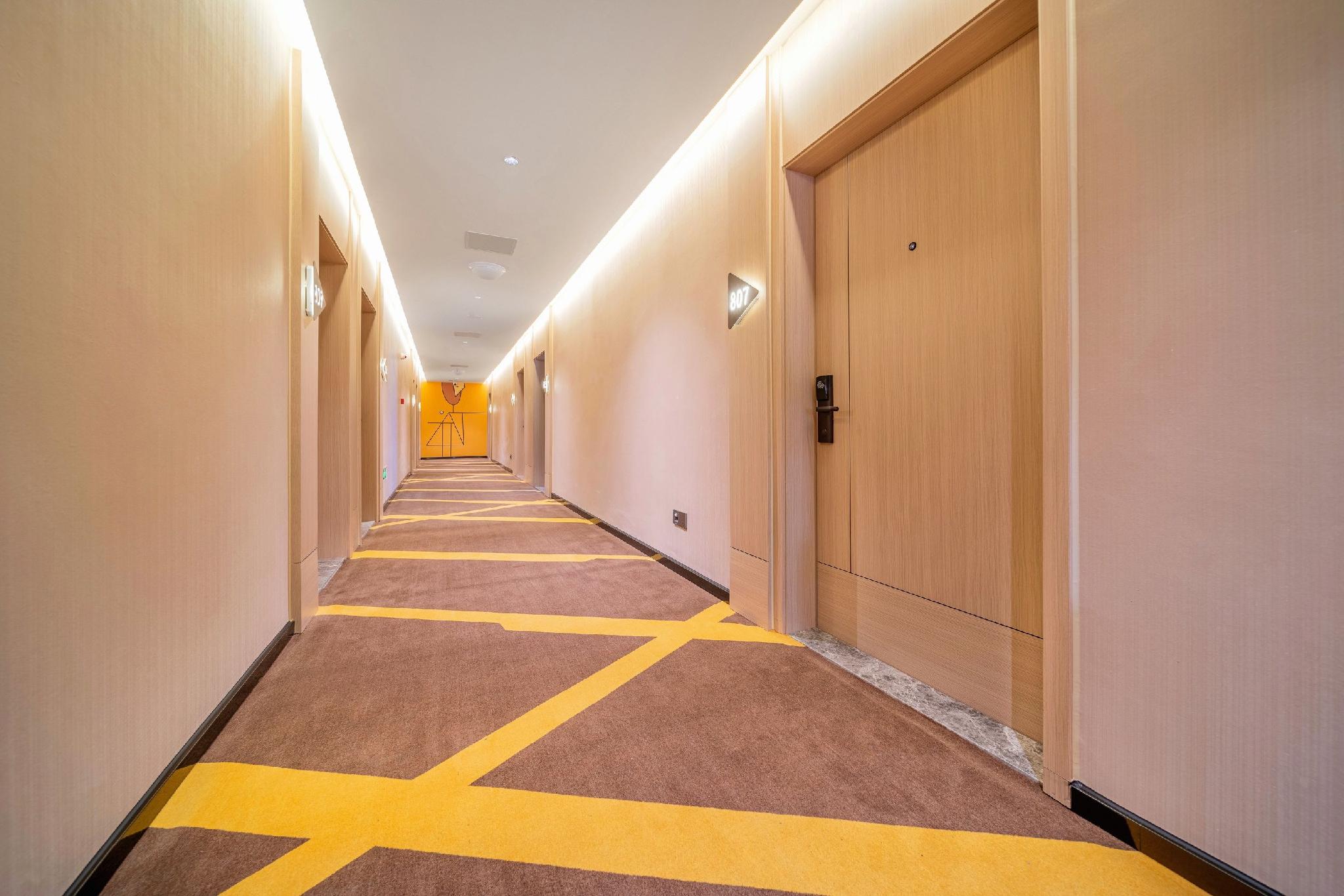 IU Hotel (Chongqing Fengdu Ghost City) 26/40