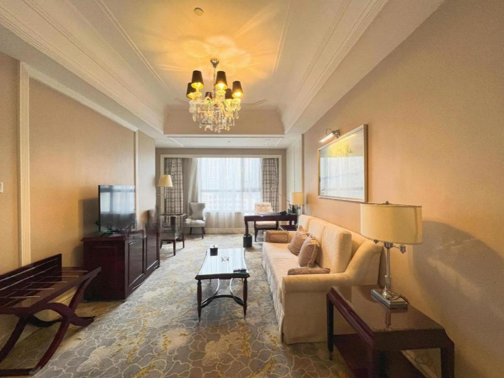 Jian Guo Hotel Yun Cheng 28/50