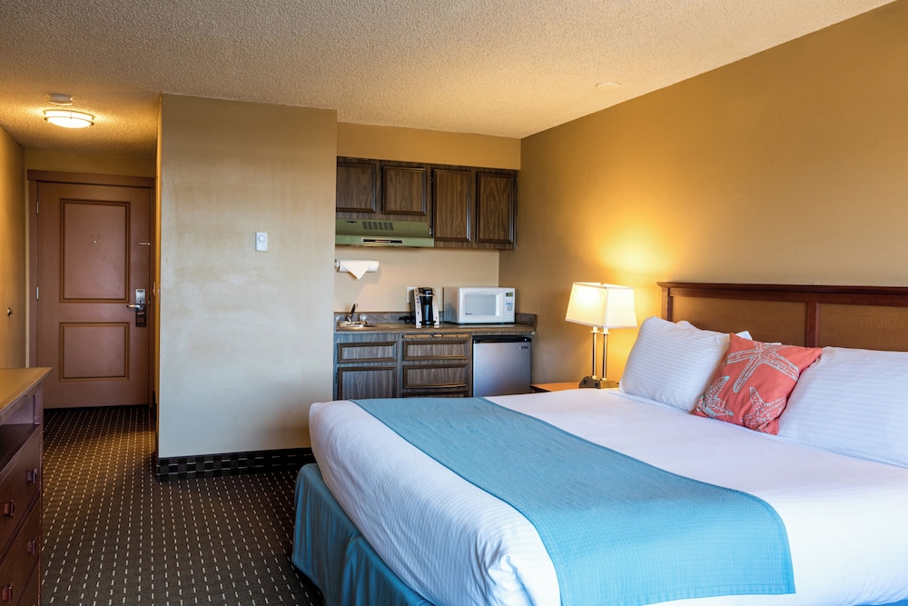 Room, King Bed, Partial View, No Elevator