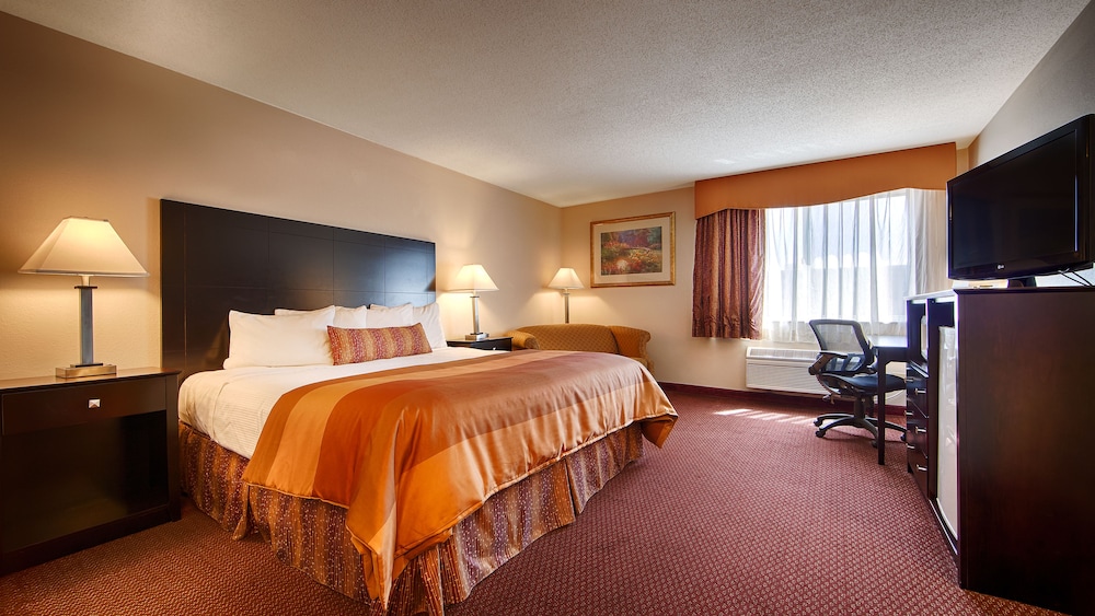 Best Western Des Plaines Inn 30/36