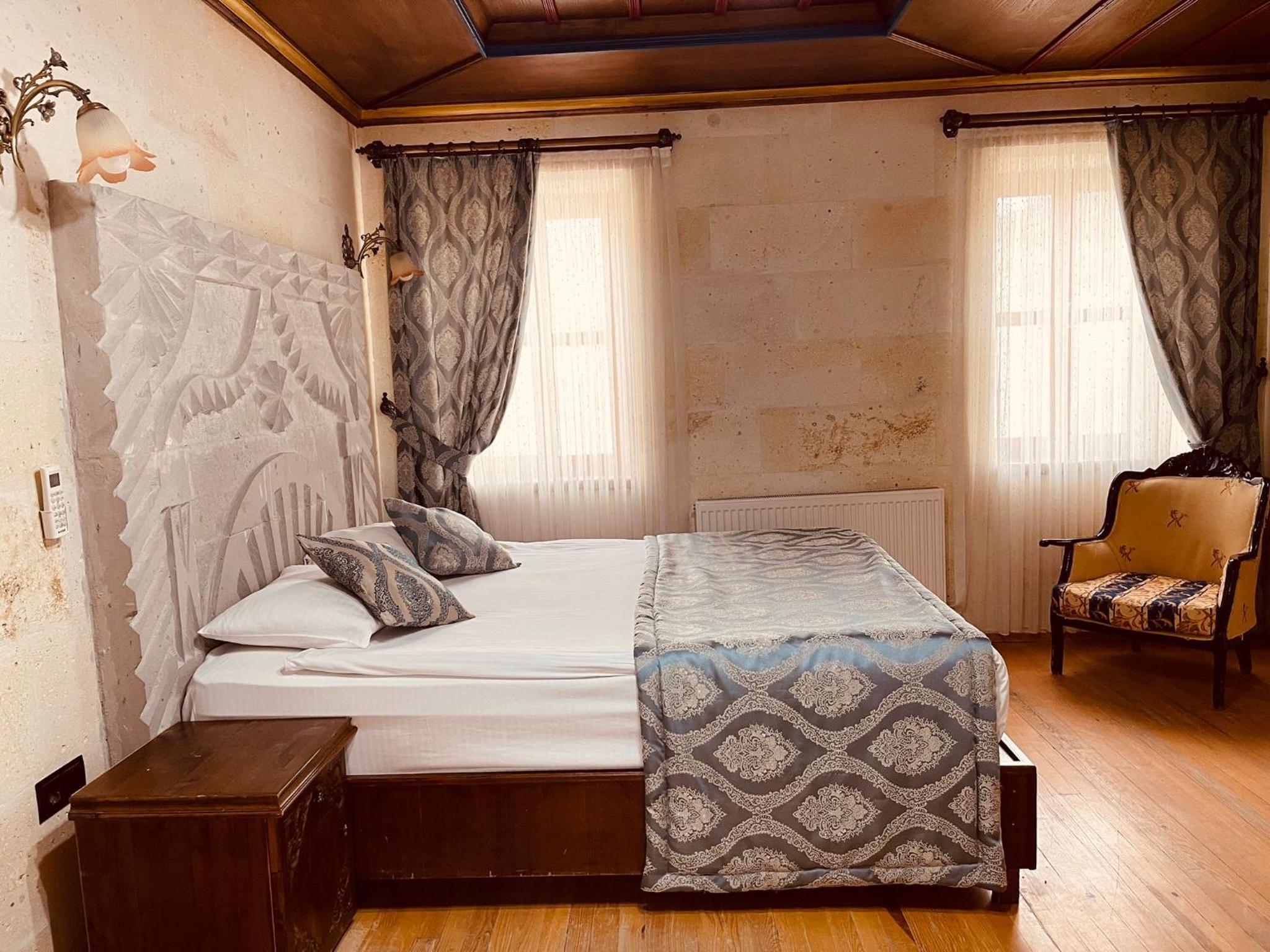 غرفة بسرير مزدوج بشرفة، Empire Cave Hotel 3/7