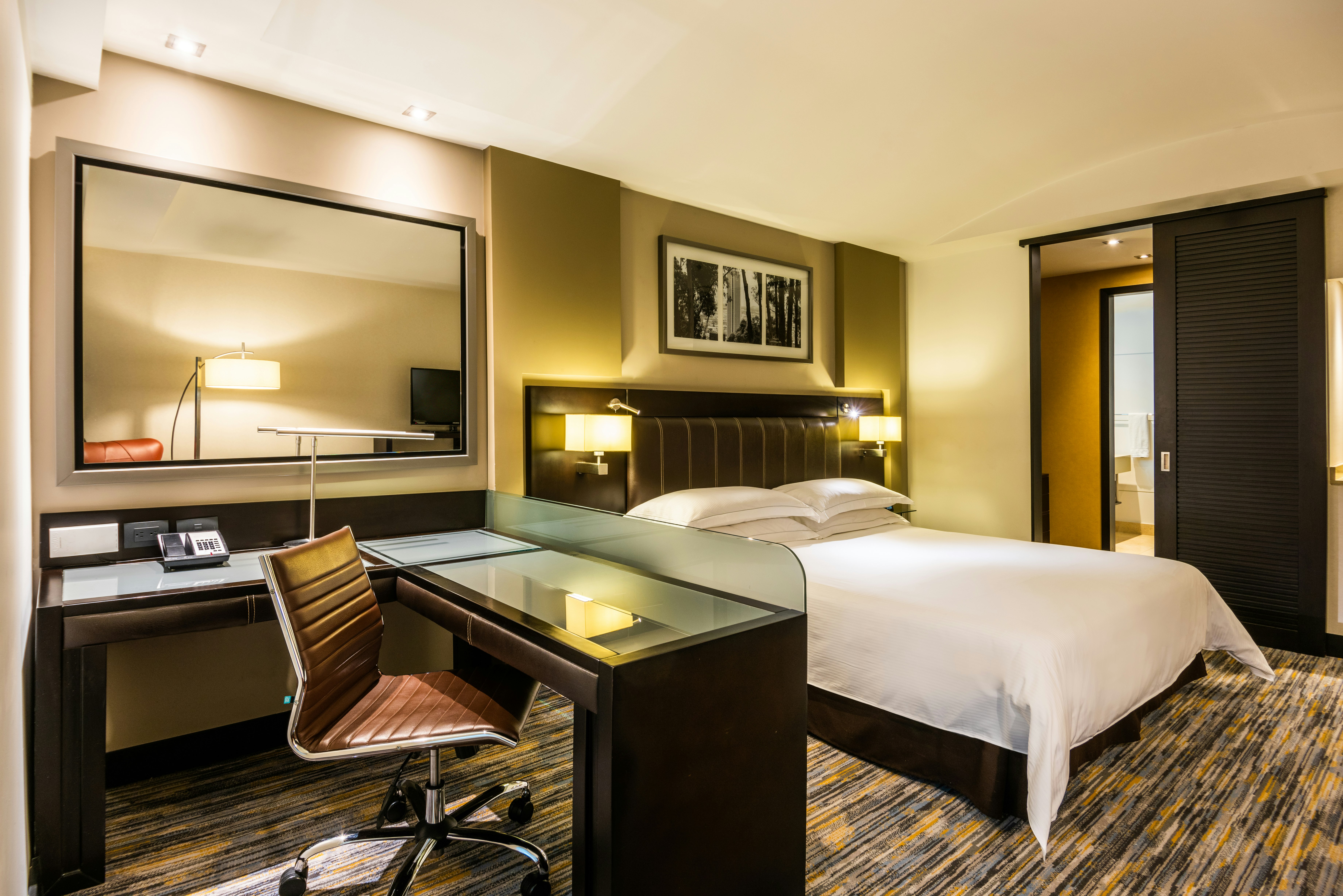 Room, King Bed, Executive Level، Hilton Bogota 6/9