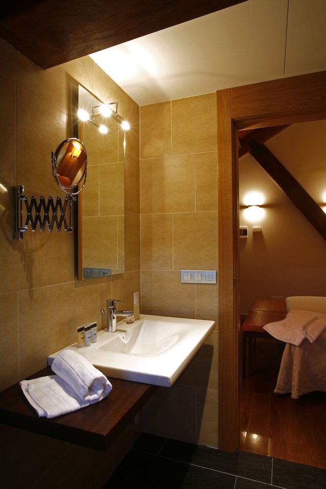 HOTEL ALTAIR 7/40