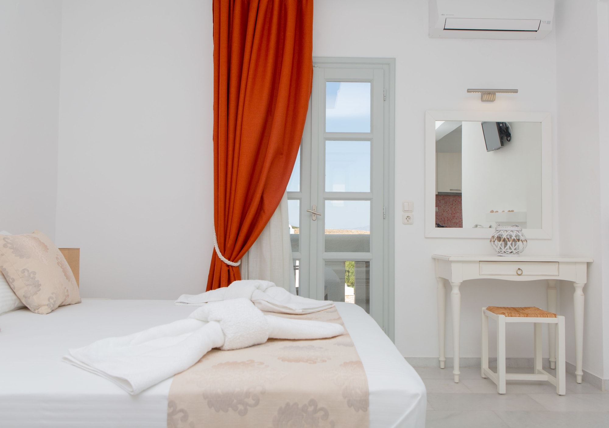 SUPERIOR, DOUBLE BED, SEA VIEW