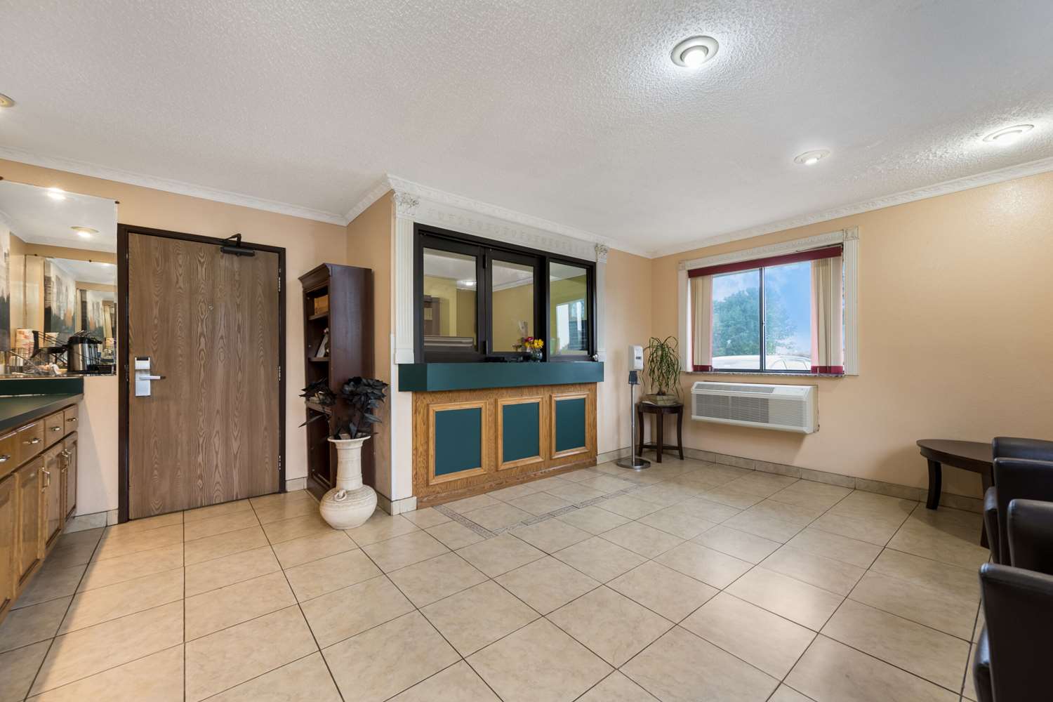 Econo Lodge Spotsylvania Town Center 6/7