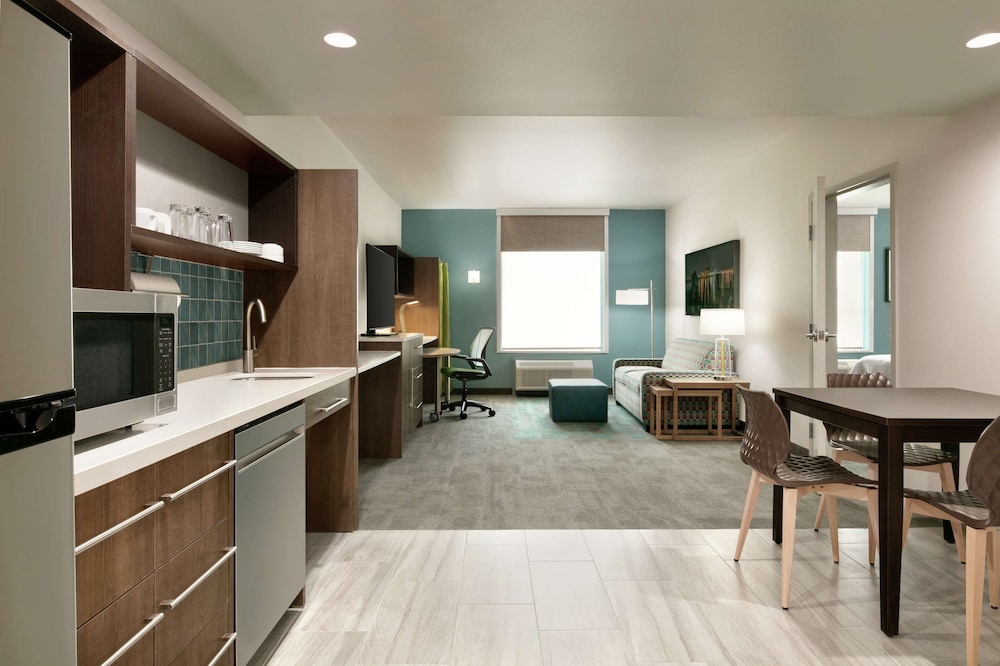 Home2 Suites by Hilton Norfolk Airport 25/29