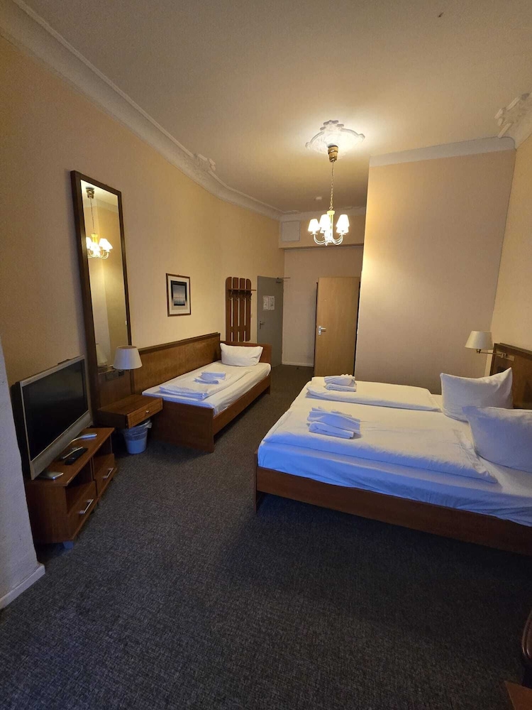 Hotel Pension Arche 20/41