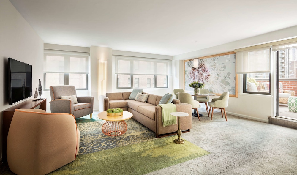 The Gardens Sonesta ES Suites New York 27/50