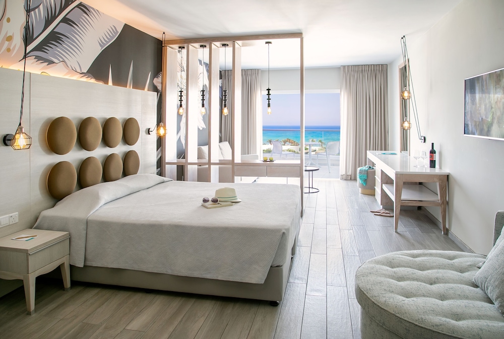 Vangelis Hotel Apartments 31/72