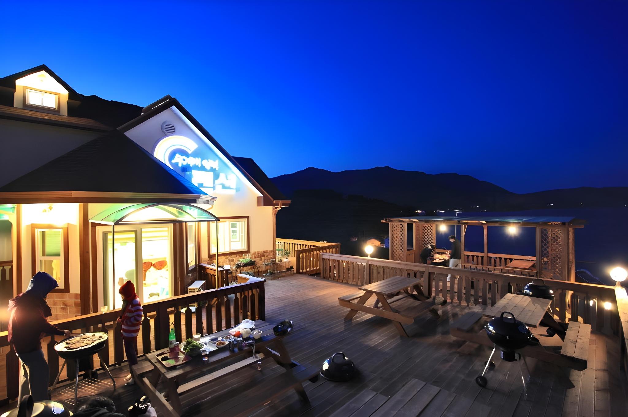 Namhae Rainbow Hill Pension 12/23