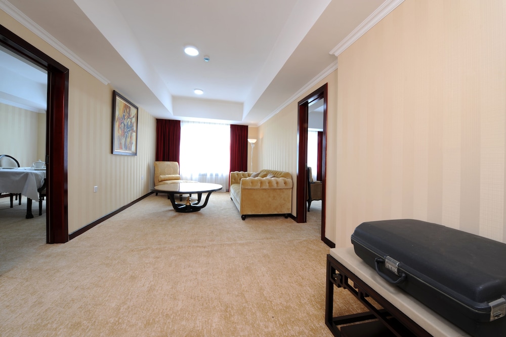 Alpha Hotel Mongolia 35/38