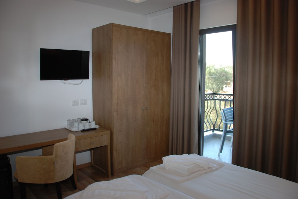 Bianco Hotel 23/61