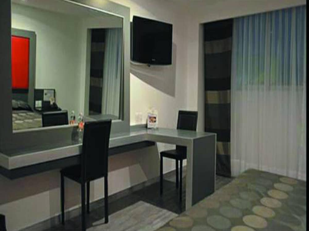 Hotel Atenas Plaza 31/37